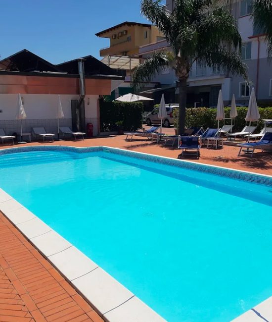 foto_hotel_resort_il_panfilo_a_napoli_box_piscina_home_5